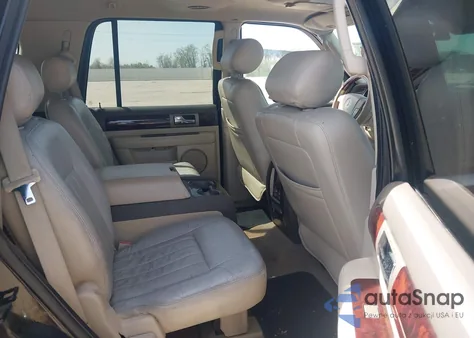 2004 Lincoln Navigator z USA, uszkodzony, nr VIN 5LMFU27R84LJ21967